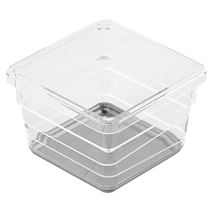 Sistemo Schubladeneinsatz - 7,5 x 7,5 x 5 cm, Transparent, Kunststoff - Ein durchsichtiger, quadratischer Behälter mit einer gestuften Basis steht auf einem dunklen Hintergrund, ideal zur Aufbewahrung verschiedener Gegenstände.