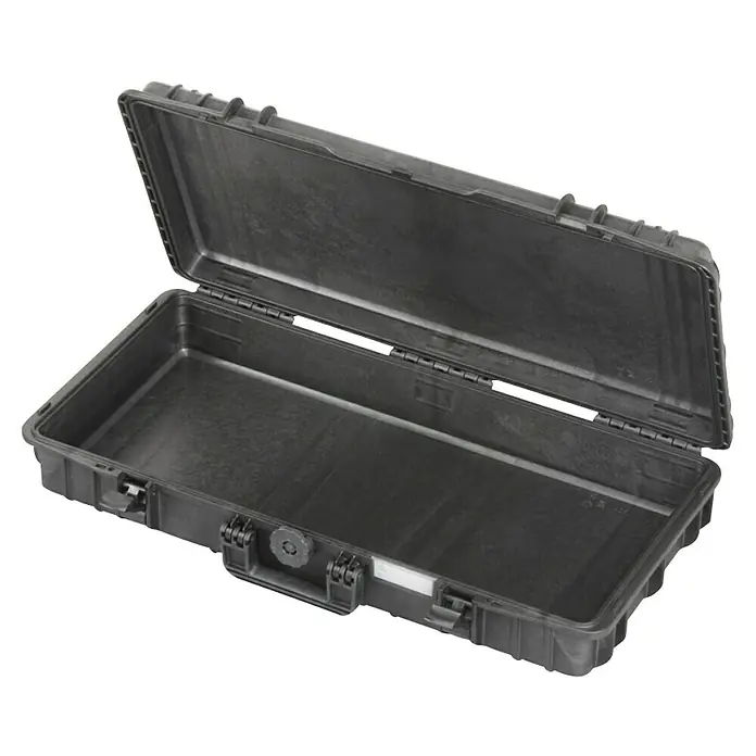 Wasserdichter Koffer MAX800 - L x B x H: 850 x 440 x 158 mm, Ohne Schaumstoffeinlage, Passend für: Waffen, Schwarz, Kunststoff - Geöffneter, schwarzer Schutzkoffer. Robuster Transportkoffer mit Noppenschaumstoff-Füllung für den sicheren Transport empfindlicher Geräte.