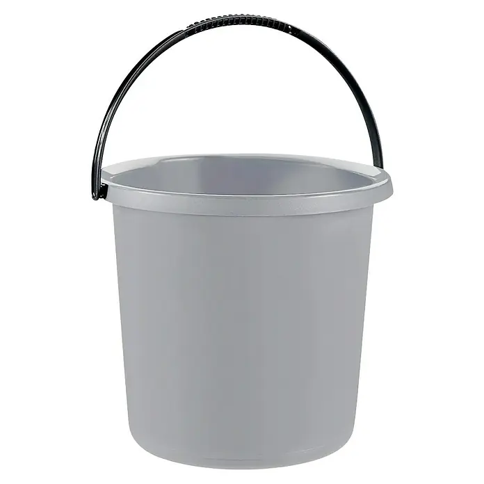 Curver Eimer Essentials - 5 l, Kunststoff, Grau - Grauer Putzeimer mit schwarzem Griff. Der Eimer ist leer und bereit für die Reinigung im Haushalt oder Gewerbe.