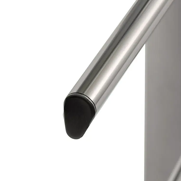 Dolle Geländer-Set PS 201 - Seitenmontage, Aluminium, Dark Grey, Länge: 150 cm - Detailaufnahme einer verchromten Stange mit schwarzer Endkappe. Die reflektierende Oberfläche und das schlichte Design sind gut erkennbar.