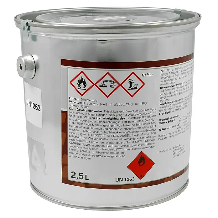 F18 Hartantifouling - Schwarz, 2,5 l - Dose mit F-18 Hart Antifouling, einem Antifoulingprodukt, gekennzeichnet mit Gefahrenhinweisen und Sicherheitsinformationen.