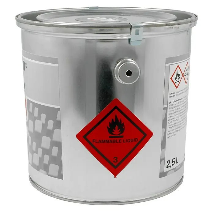 F18 Selbstpolierendes Antifouling SP - Schwarz, 2,5 l - Dose mit entzündbarer Flüssigkeit und Gefahrenhinweisen.