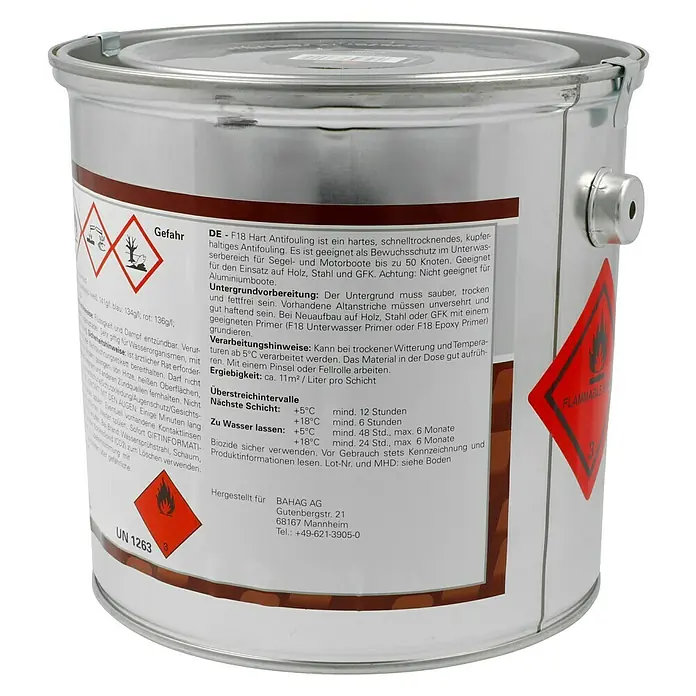 F18 Hartantifouling - Schwarz, 2,5 l - Detailansicht einer Dose F18 Hart Antifouling, ein kupferhaltiges Produkt zum Bewuchsschutz für Boote, mit Warnhinweisen und Herstellerinformationen.