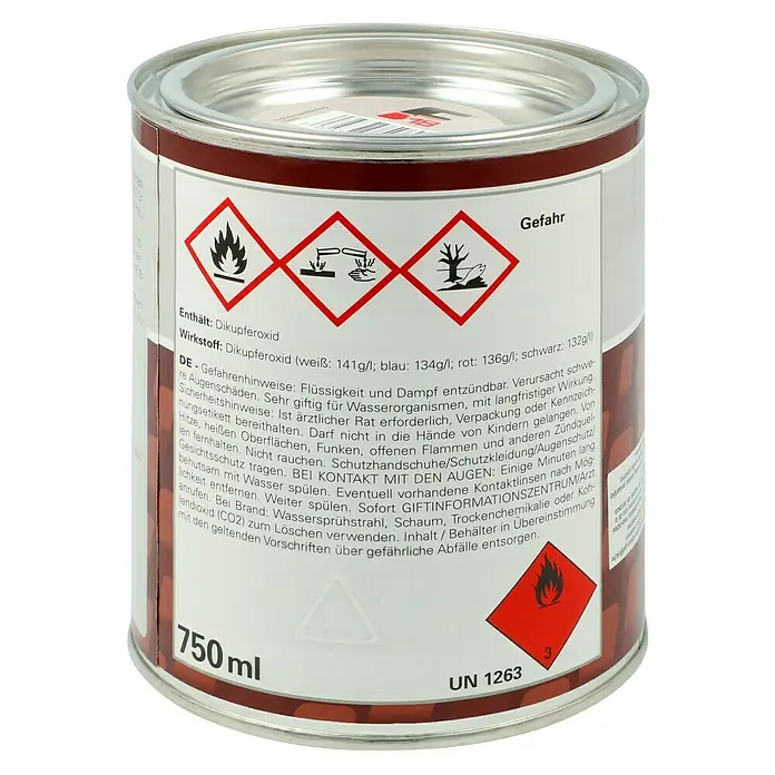 F18 Hartantifouling - Weiß, 750 ml - Dose mit Gefahrgutkennzeichen und Warnhinweisen auf Deutsch.