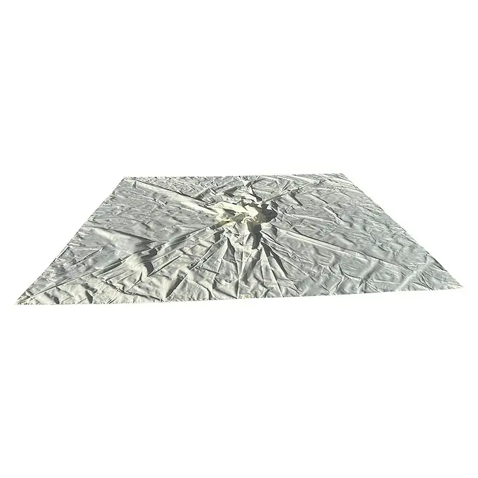 Techo de repuesto Lian - Crudo, Específico para: Parasol de jardín Lian 300 x 300 cm - Una red de seguridad para piscina cuadrada blanca con arrugas y un agujero en el centro.