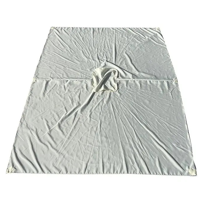 Techo de repuesto Lian - Crudo, Específico para: Parasol de jardín Lian 300 x 200 cm - Capa de peluquería blanca con abertura para la cabeza y ganchos para la sujeción. Protege la ropa del pelo y el tinte.