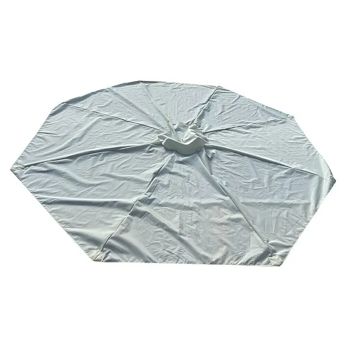 Techo de repuesto Lian - Crudo, Específico para: Parasol de jardín Lian Ø 300 cm, 300 cm - Primer plano de una cubierta de sombrilla de patio blanca, que proporciona una cobertura brillante y protectora.