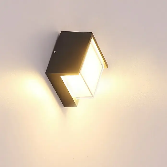 Globo LED-Außenwandleuchte Jalla - 12 W, Anthrazit, IP54 - Moderne Wandleuchte in Würfelform. Die Lampe ist schwarz und gibt ein warmes, angenehmes Licht ab, perfekt für Flur oder Wohnzimmer.