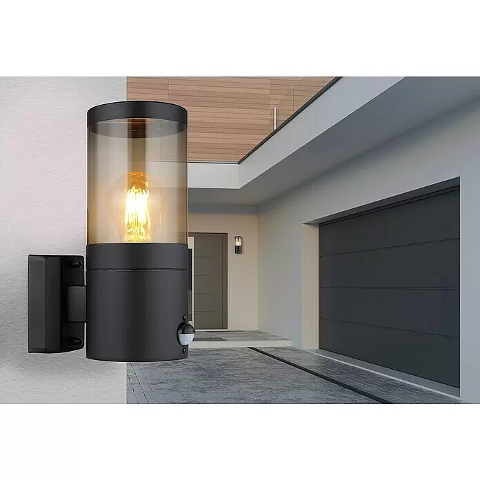 Globo Xeloo Sensor-Außenleuchte - 60 W, L x B x H: 10,2 x 10,2 x 24,5 cm, Schwarz, IP44, Bewegungsmelder - Stimmungsaufnahme