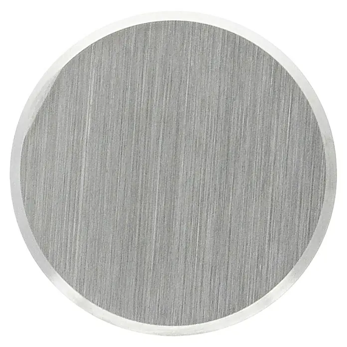 Siro Möbelknopf - Typ Möbelgriff: Knopf, Ø x H: 18 x 24 mm, Stahl, Silber - Nahaufnahme einer runden, gebürsteten Metallplatte mit einer glänzenden, weißen Umrandung.