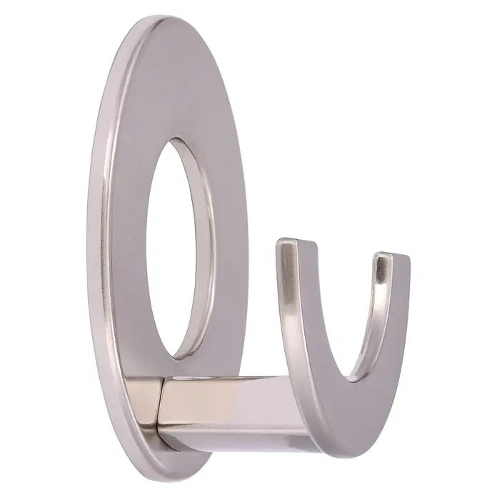 Siro Garderobenhaken - Ø x H: 60 x 26 mm, Silber, Stahl - Nahaufnahme eines modernen, silberfarbenen Bademantelhakens mit einem ovalen Design und einem minimalistischen Erscheinungsbild, ideal für Badezimmer.