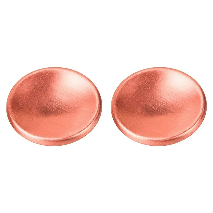 Möbelknopf-Set - 2 Stk., Typ Möbelgriff: Knopf, Ø x H: 60 x 19 mm, Roségold - Nahaufnahme von zwei runden, polierten Kupferscheiben mit feinen Schleifspuren auf schwarzem Hintergrund.