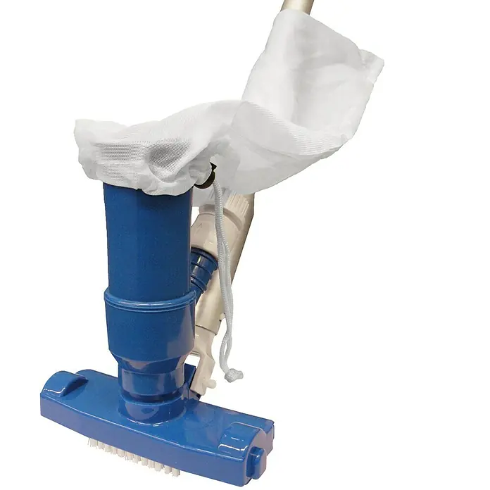 Ubbink Teichschlammsauger Clean Magic - B x H: 23 x 25 cm - Bild einer blauen Poolbürste mit einem weißen Netz. Die Poolbürste hat auch einen Griff, der aus dem Bild herausragt.