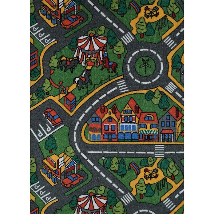 Moqueta a metros Infantil Rally - Ancho: 200 cm, 100 % poliamida, Multicolor - Detalle de una alfombra de juego con carreteras, casas, árboles y un carrusel, ideal para habitaciones infantiles.