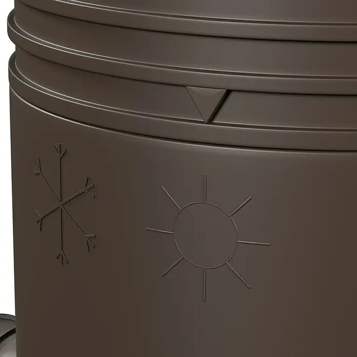 Marley Regensammler - Nennweite: 53 mm - 75 mm, Filter, Braun - Nahaufnahme eines braunen Pflanzkübels mit Sonnen- und Schneeflockensymbolen, ideal für jede Jahreszeit.
