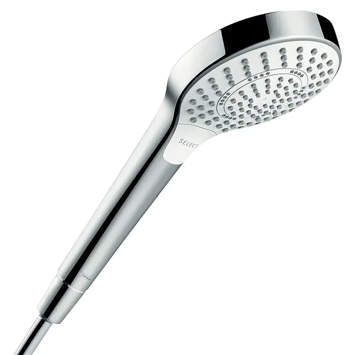 Hansgrohe Croma Select S Handbrause Multi Ecosmart - Anzahl Strahlarten: 3 Stk., Weiß/Chrom - Nahaufnahme eines verchromten Handbrausekopfes mit der Aufschrift "SELECT" und mehreren Wasserdüsen für ein luxuriöses Duscherlebnis.
