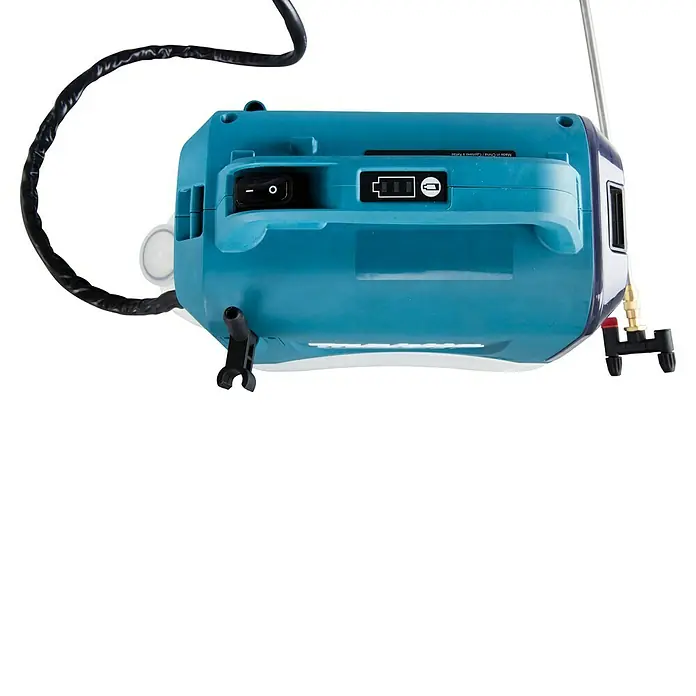 Makita LXT 18V Akku-Sprühgerät DUS054Z - 18 V, Ohne Akku, 1,5 bar - 3 bar - Ansicht des Vakuumiergeräts mit Kabel und Anschlüssen. Ideal für präzises Arbeiten an Kühlsystemen.