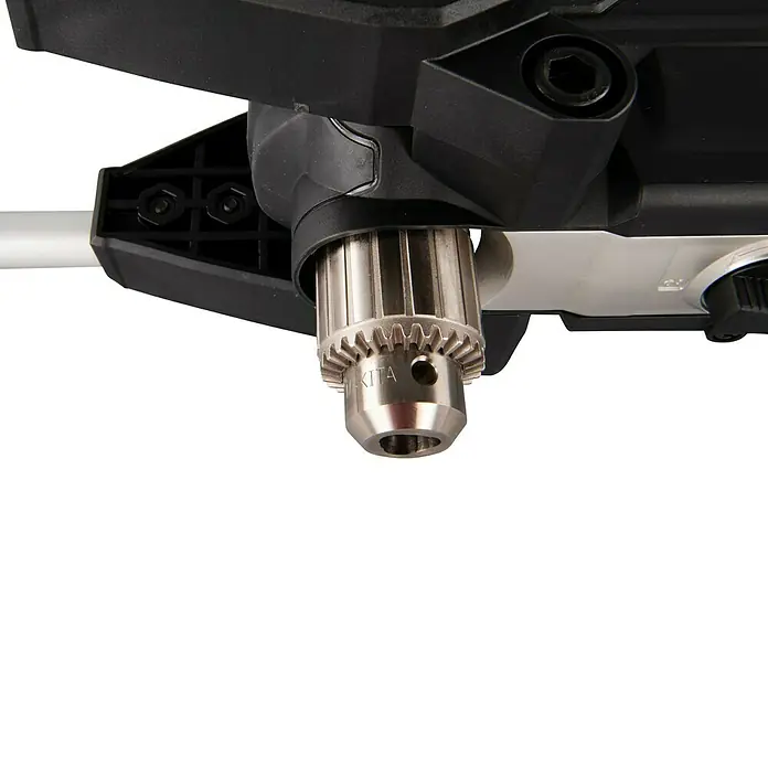 Makita LXT 18V Akku-Erdbohrer DDG460ZX7 - 36 V, Li-Ionen, Ohne Akku - Nahaufnahme einer Bohrmaschine mit Bohrfutter. Das Bohrfutter ist silberfarben und hat eine gezahnte Oberfläche.