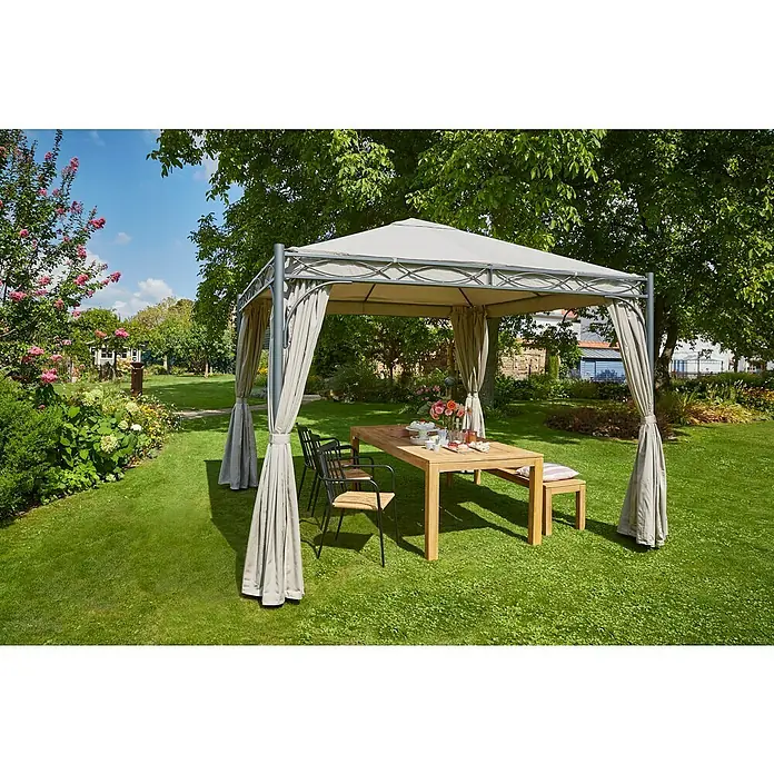 Sunfun Menorca Seitenteil - Beige - Einladender Pavillon mit Tisch und Stühlen im Garten, ideal für entspannte Stunden im Freien mit Stil und Komfort.