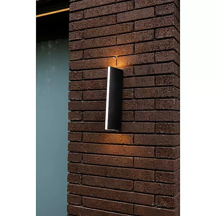 Lutec LED-Außenwandleuchte Leo - 14,5 W, 8,8 x 6,6 x 30 cm, Anthrazit, IP54 - Stimmungsaufnahme