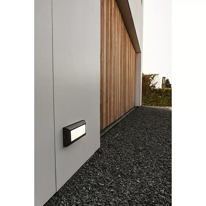 Lutec LED-Außenwandleuchte Helena - 11 W, 3,2 x 23 x 10,1 cm, Anthrazit, IP54 - Stimmungsaufnahme