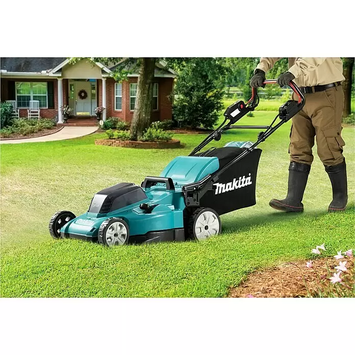 Makita LXT 18V Akku-Rasenmäher DLM481Z - 36 V, Ohne Akku, Schnittbreite: 48 cm - Anwendungsbeispiel