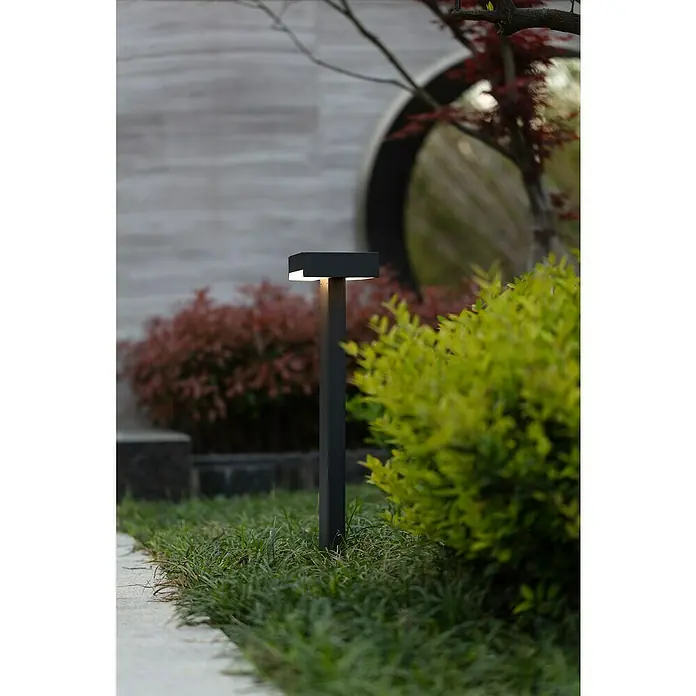 Lutec Conroy Außensockelleuchte - 17,8 W, Farbe Gehäuse: Anthrazit, Warmweiß, 71,5 x 22,5 x 15,5 cm, Mit Leuchtmittel - Elegante Gartenleuchte aus dunklem Metall, die eine stimmungsvolle Beleuchtung im Außenbereich erzeugt und die Gartenarchitektur betont.