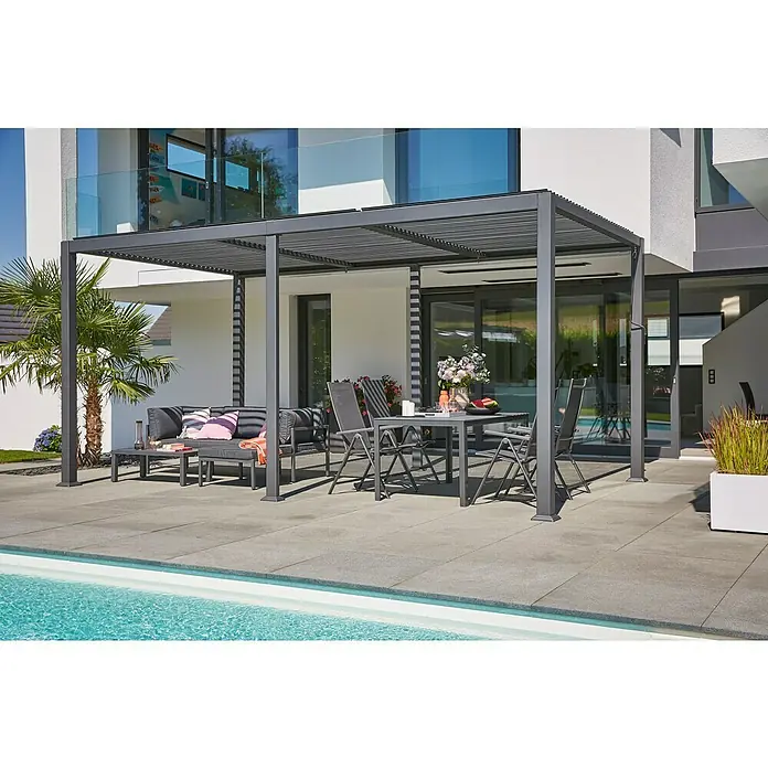 Sunfun Cannes Pergola - B x T: 540 x 300 cm, Farbe Gestell: Anthrazit, Aluminium - Moderne Pergola mit verstellbaren Lamellen bietet stilvollen Sonnenschutz und Komfort für den Außenbereich. Elegante Möbel ergänzen das Gesamtbild.