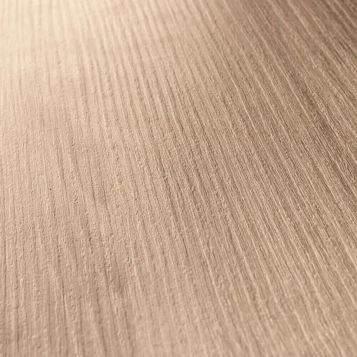 GetaDoor Lamineo Türzarge GLN 42860 x 1.985 mm, Wandstärke: 185 mm, DIN Anschlag: Links/Rechts, Eiche Trend - Detailaufnahme einer hellbraunen Holzoberfläche mit feiner Maserung, ideal als Hintergrund oder zur Darstellung von Naturmaterialien.