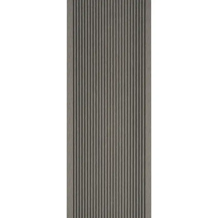 WPC-Terrassendiele300 x 19 x 1,6 cm, Grau - Diese Aufnahme zeigt die feinen Details der geriffelten, grauen Holzpaneele, die sich ideal für Wandverkleidungen eignen und eine natürliche Note verleihen.