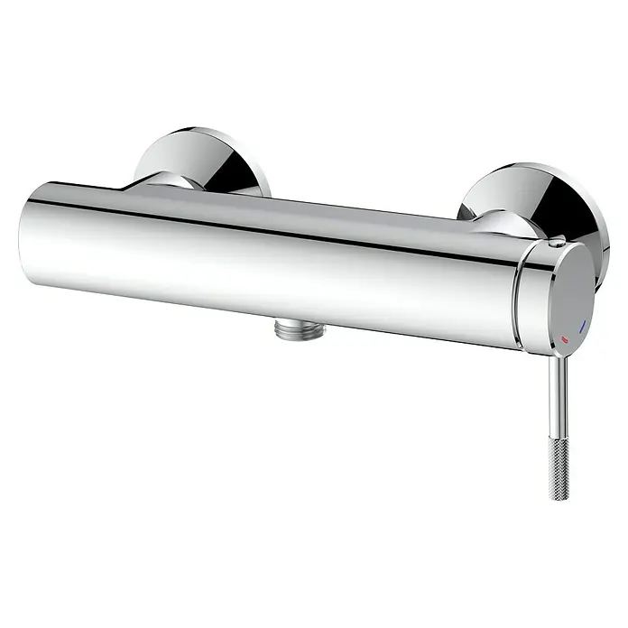 Grifo de ducha Riviera - Mezclador monomando, Cromo - Imagen de un grifo de ducha cromado brillante con una palanca para su funcionamiento. La fijación se coloca sobre un fondo negro.