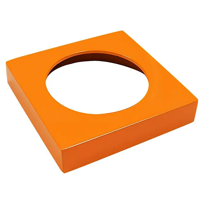 GDK Roseta sin anilla - Naranja, Cuadrado - Primer plano de un soporte cuadrado naranja con una abertura redonda en el centro, ideal para la presentación de productos.