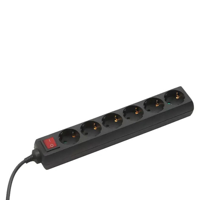 Base de enchufe múltiple - x 6, Negro, Longitud del cable: 1,4 m, Con interruptor - Regleta de alimentación negra con seis enchufes y un interruptor rojo para controlar la energía.