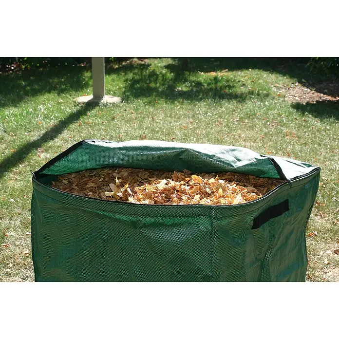 Gardol Comfort Gartenabfallsack - 392 l, 70 x 70 x 80 cm - Grüner Gartensack gefüllt mit Laub im Freien. Praktisch für die Gartenarbeit und das Sammeln von Gartenabfällen wie Laub.