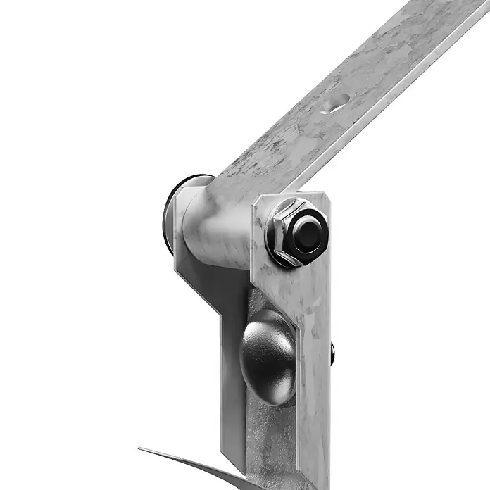 Marley Rinneneisen mit Drehgelenk - Nennweite: 100 mm, Stahl, Grau - Nahaufnahme eines mechanischen Gelenks aus Metall mit Schrauben, Bolzen und Verbindungsstück auf schwarzem Hintergrund.