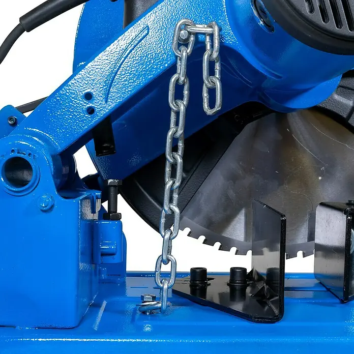 Güde Metallkreissäge GMK355 2.3 - 2,2 kW, 62 Stk. - Detailaufnahme einer blauen Metallsäge mit Kette, die die Funktionalität und das robuste Design des Produkts hervorhebt.