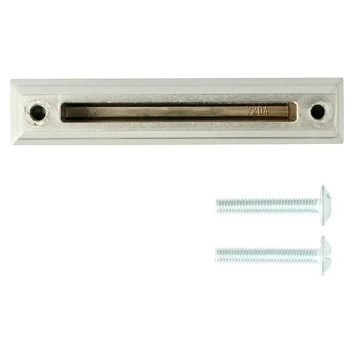 Möbelgriff - Vernickelt, Lochabstand: 64 mm, B x L: 24 x 80 mm - Detailaufnahme einer Briefkasteneinwurfklappe aus Metall mit zugehörigen Schrauben, ideal für die Montage.