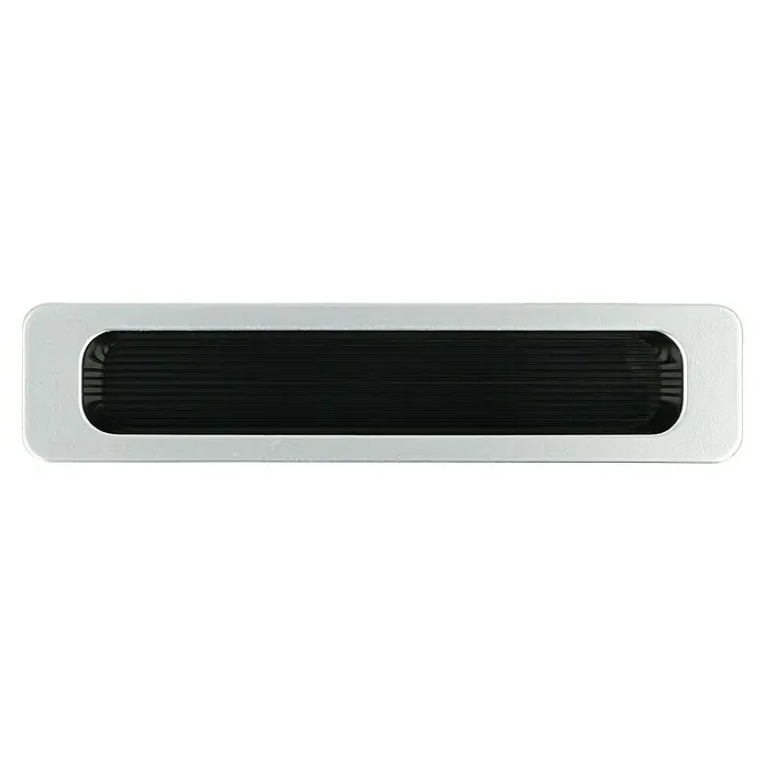 Häfele Tirador para muebles - Tipo de tirador del mueble: Concha, Plástico, An x L: 26 x 116 mm - Una ventilación de suelo plateada con un interior negro, con nervaduras horizontales para una óptima circulación del aire.