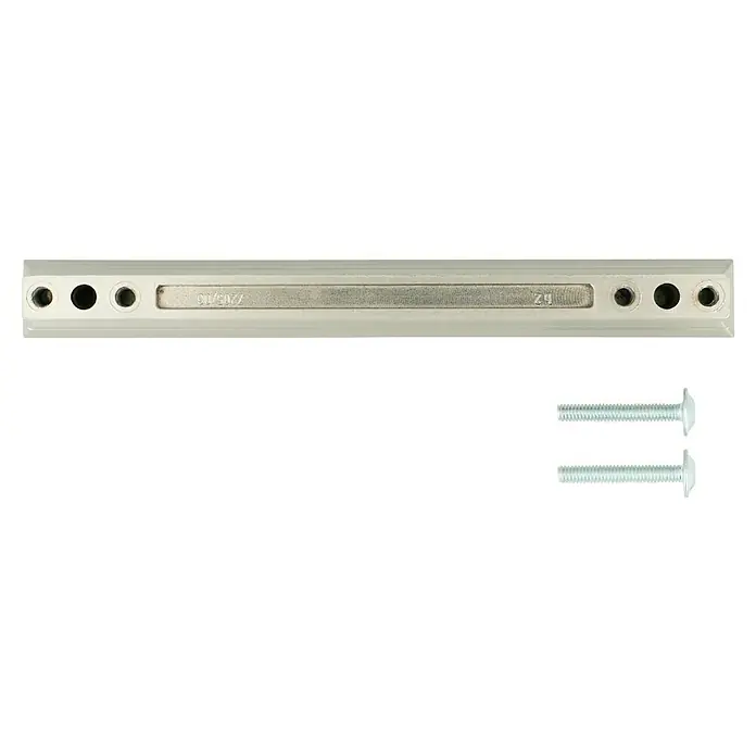 Möbelgriff - Vernickelt, Lochabstand: 128 mm, B x L: 24 x 143 mm - Nahaufnahme einer silbernen Metallschiene mit Löchern und zwei Schrauben darunter, die Bauteile oder Montageelemente darstellen.