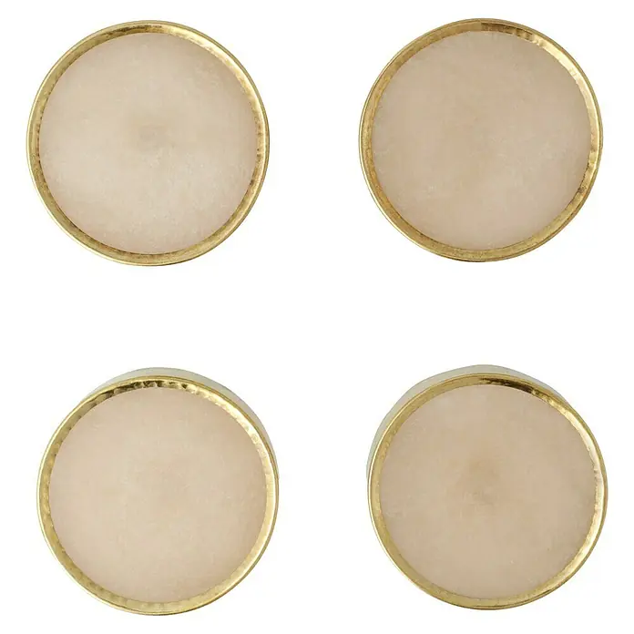 Möbelknopf-Set - 4 Stk., Typ Möbelgriff: Knopf, Ø x H: 40 x 20 mm, Sonstige, Sonstige - Nahaufnahme von vier runden Ohrsteckern mit einem cremefarbenen Stein und goldenem Rand, die ein elegantes und schlichtes Design zeigen.