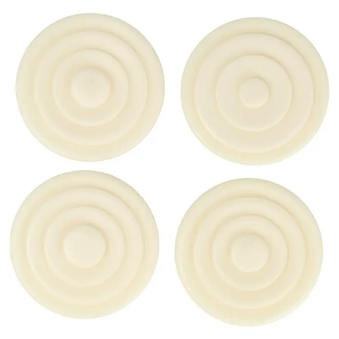 Möbelknopf-Set - 4 Stk., Typ Möbelgriff: Knopf, Ø x H: 40 x 29 mm, Sonstige, Sonstige - Nahaufnahme von vier beigen Damespielsteinen mit konzentrischen Kreisen auf schwarzem Hintergrund.