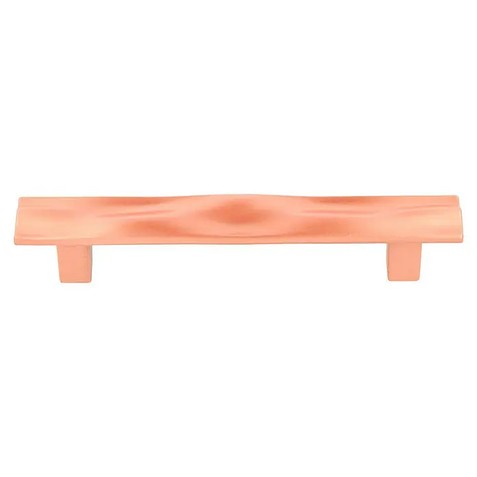 Möbelgriff-Set - 4 Stk., Typ Möbelgriff: Stange, L x B x H: 129 x 20 x 23 mm, Sonstige, Vergoldet, Roségold - Nahaufnahme einer rosafarbenen Holztischplatte mit Maserung und zwei Beinen, ideal für Produktpräsentationen oder dekorative Zwecke.