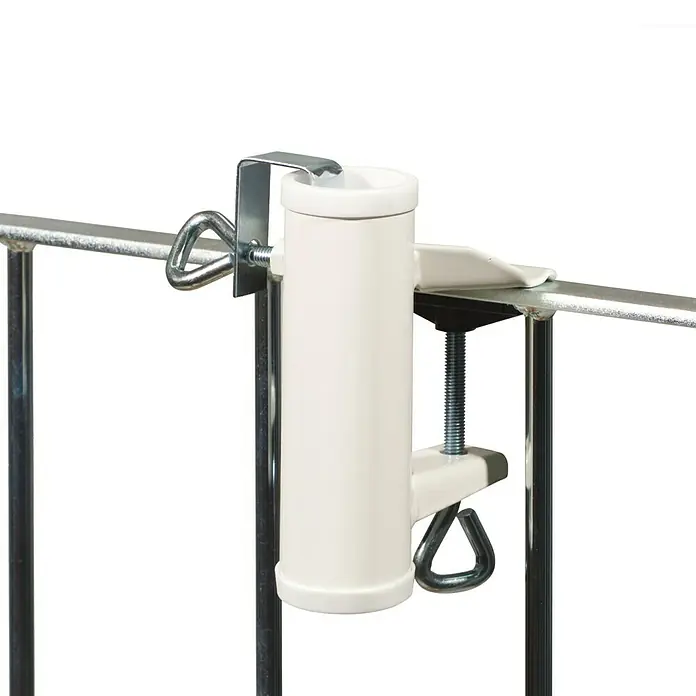Videx Balkonklammer H - Geeignet für: Schirmstock bis 25 mm, Weiß - Nahaufnahme eines weißen, zylinderförmigen Halters, der mit einer Klemme an einem Geländer befestigt ist. Ideal für den Außenbereich.