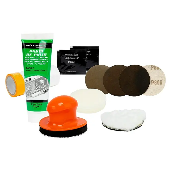 Juego de reparación de faros - 9 pzs. - La imagen muestra un kit de restauración de faros con pasta de pulir, papel de lija y líquido protector UV para la renovación de faros.