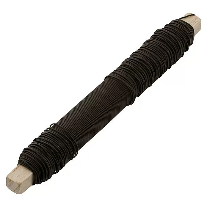 Suki Cable de acero - Acero endurecido - Alambre flexible marrón oscuro enrollado en un palo de madera.