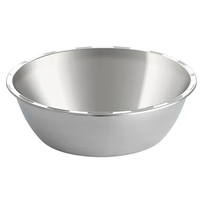 LotusGrill Innenschüssel - Edelstahl, Passend für: Lotusgrill Holzkohlegrill XL - Nahaufnahme einer glänzenden, silberfarbenen Salatschüssel mit einer perforierten oberen Kante, ideal für die Zubereitung frischer Salate.