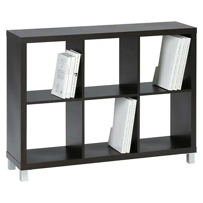 Estantería de madera Kubox - Al x An x Pr: 83 x 111 x 29 cm, Negro - Esta imagen muestra una estantería de madera oscura con seis compartimentos con libros.