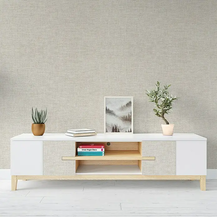 Papel pintado de vinilo adhesivo Lienzo - 280 x 90 cm, PVC, Beige - Un moderno mueble de TV blanco con detalles en madera y paneles de tela ofrece un almacenamiento elegante para tu sala de estar.
