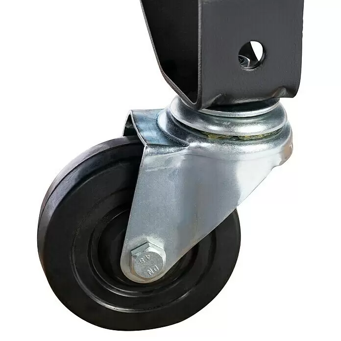 Herkules Kompressor Pro-Line N 59/270 CT5,5 - 4.000 W, Max. Druck: 10 bar, 270 l - Ein robustes schwarzes Lenkrad mit Gummireifen, silberner Metallhalterung und dunkelgrauer Montageplatte.
