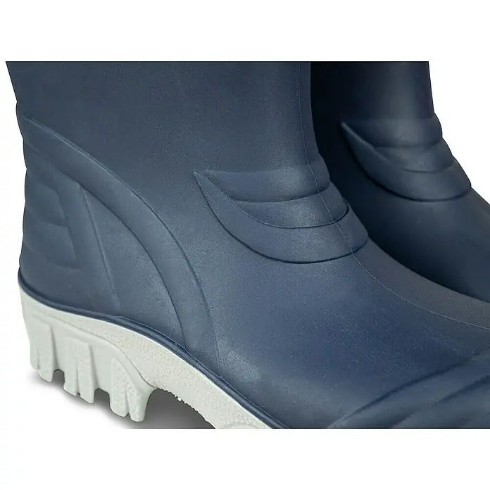 Gummistiefel MiniMe - Schuhgröße: 30, Navy - Detailaufnahme von marineblauen Gummistiefeln mit weißer Sohle, ideal für regnerische Tage und Outdoor-Aktivitäten.